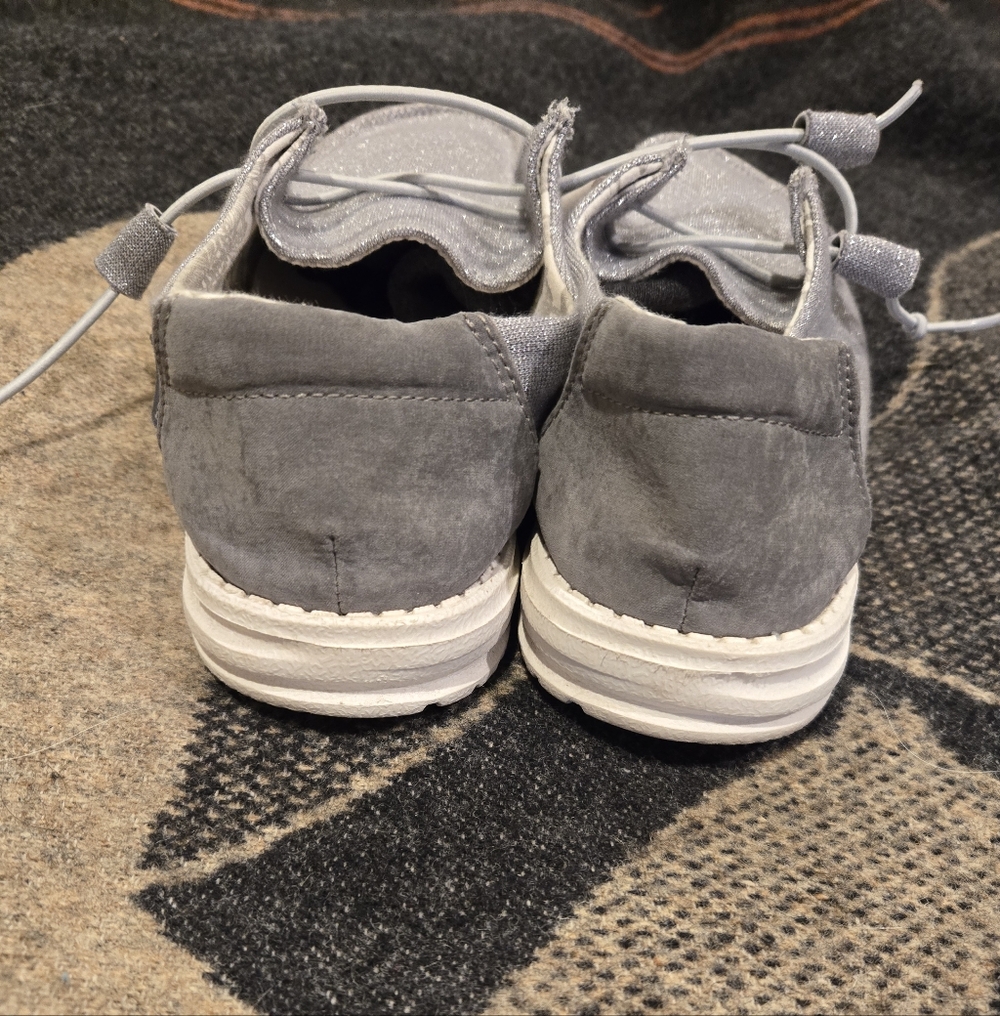 Hey Dude Wendy Stretch Sparkly Silver Loafers Womens Size 10 - Picture 2 of 5